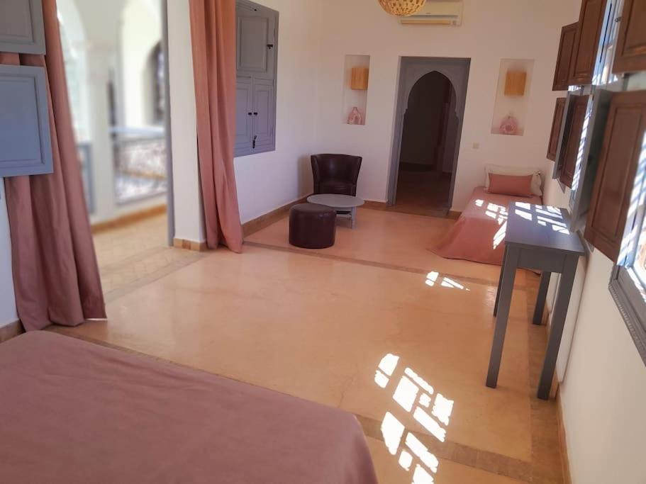 Villa Agora, Villa A La Campagne Proche Marrakech Sidi Abdallah Ghiat ภายนอก รูปภาพ